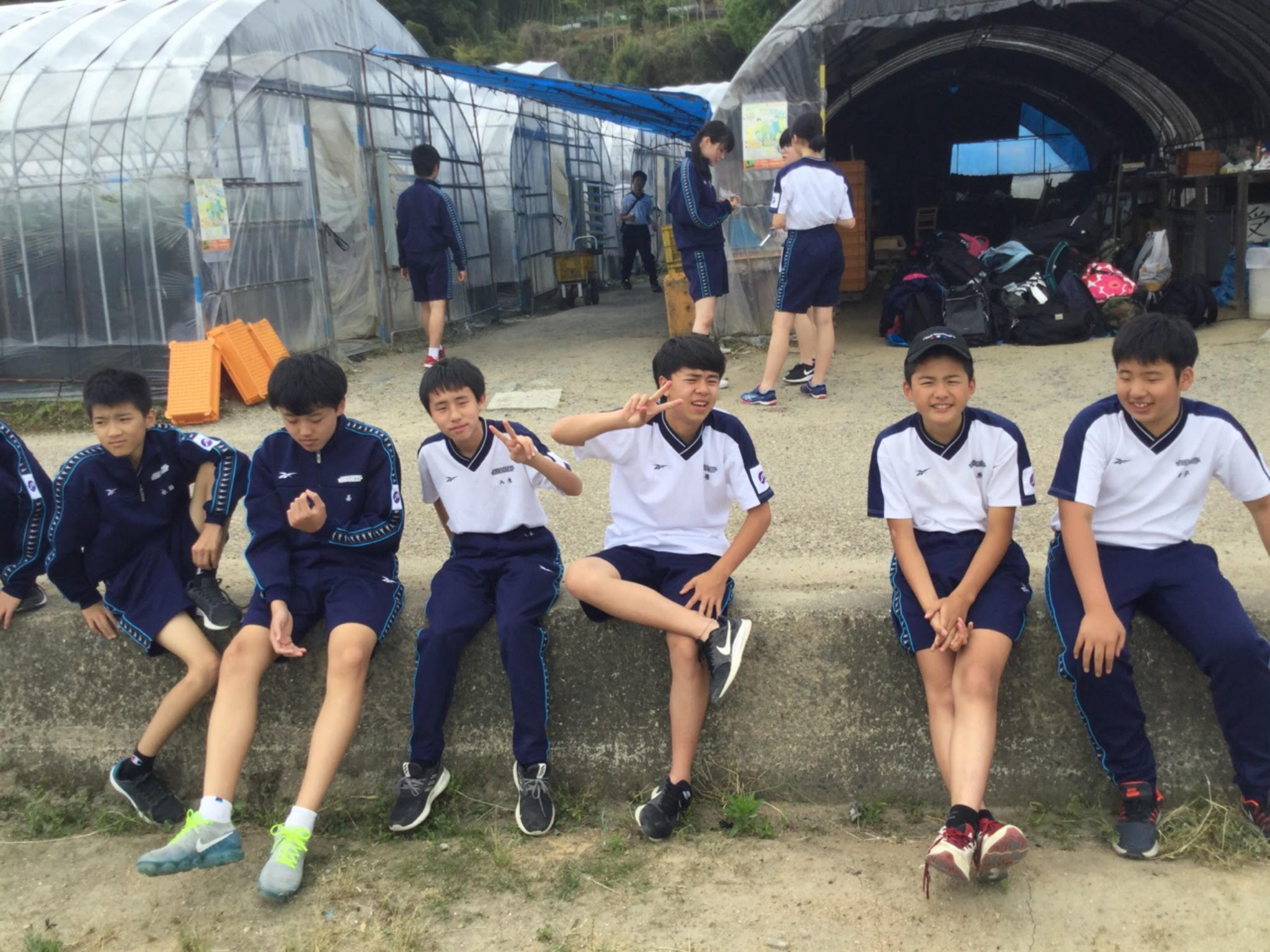 中学2年生 校外学習 春 19年5月日 常翔学園中学校 高等学校 中学2年生 校外学習 春 19年5月日 常翔学園中学校 高等学校