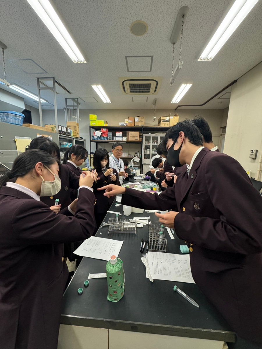 摂南大学薬学部2回生教科書 摂南大学薬学部2回生教科書 摂南大学薬学部